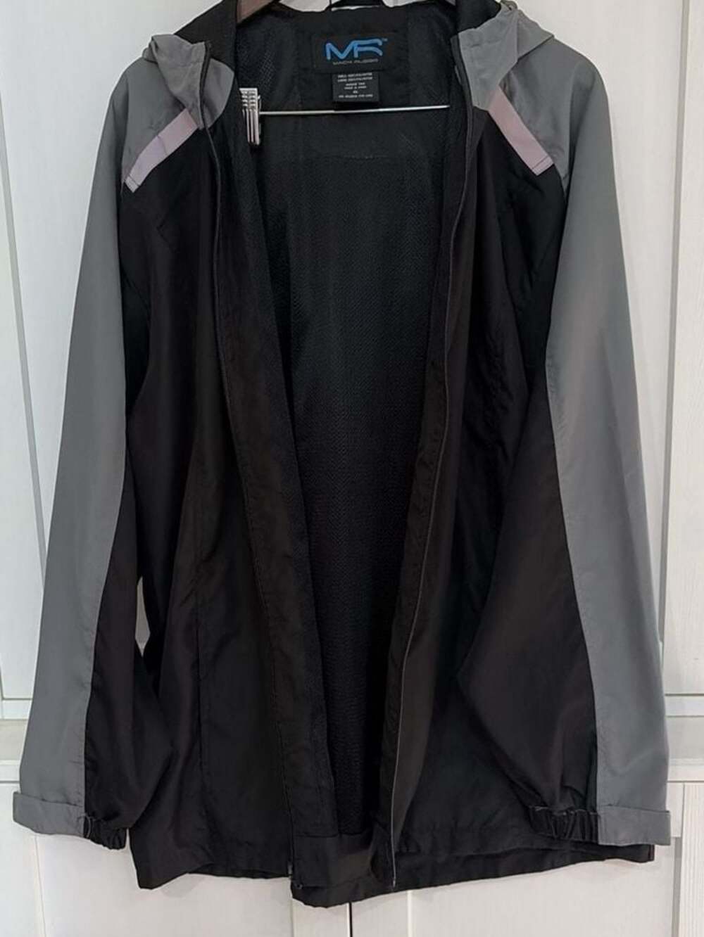 Mack Russo Men's Black and Gray Mesh-Lined Full Zip Windbreaker Jacket XL